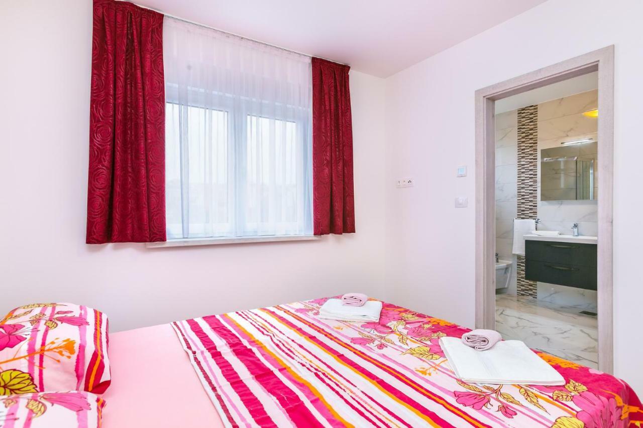 Hotel Dragan K3 à Medulin Extérieur photo